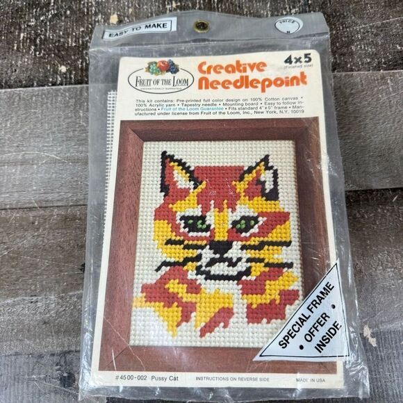 Fruit of the Loom Creative Needlepoint Kit Kitten Cat 4"x5" New in Package - Picture 1 of 4